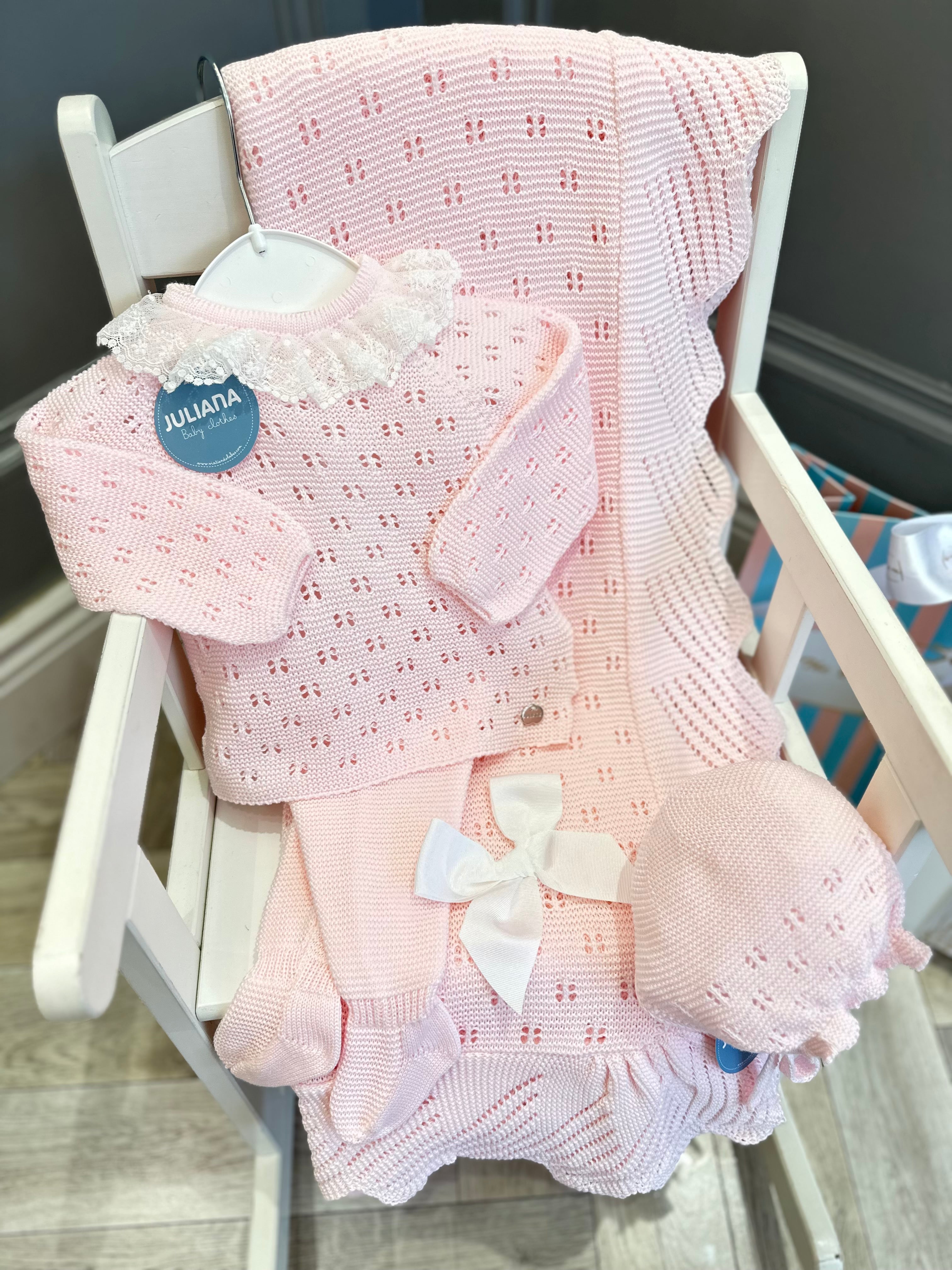 Juliana knitted blanket
