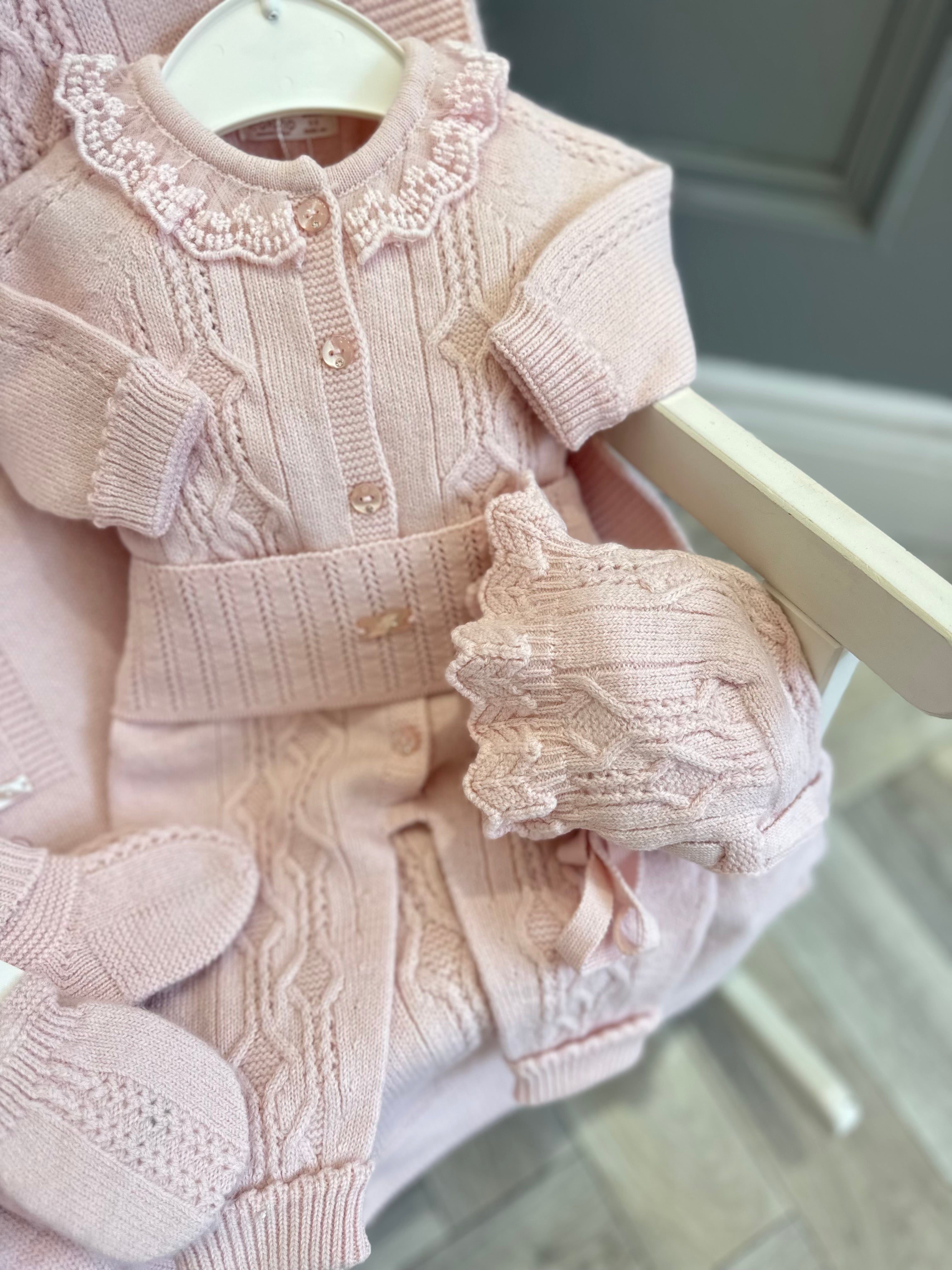 Leo king pink knit set