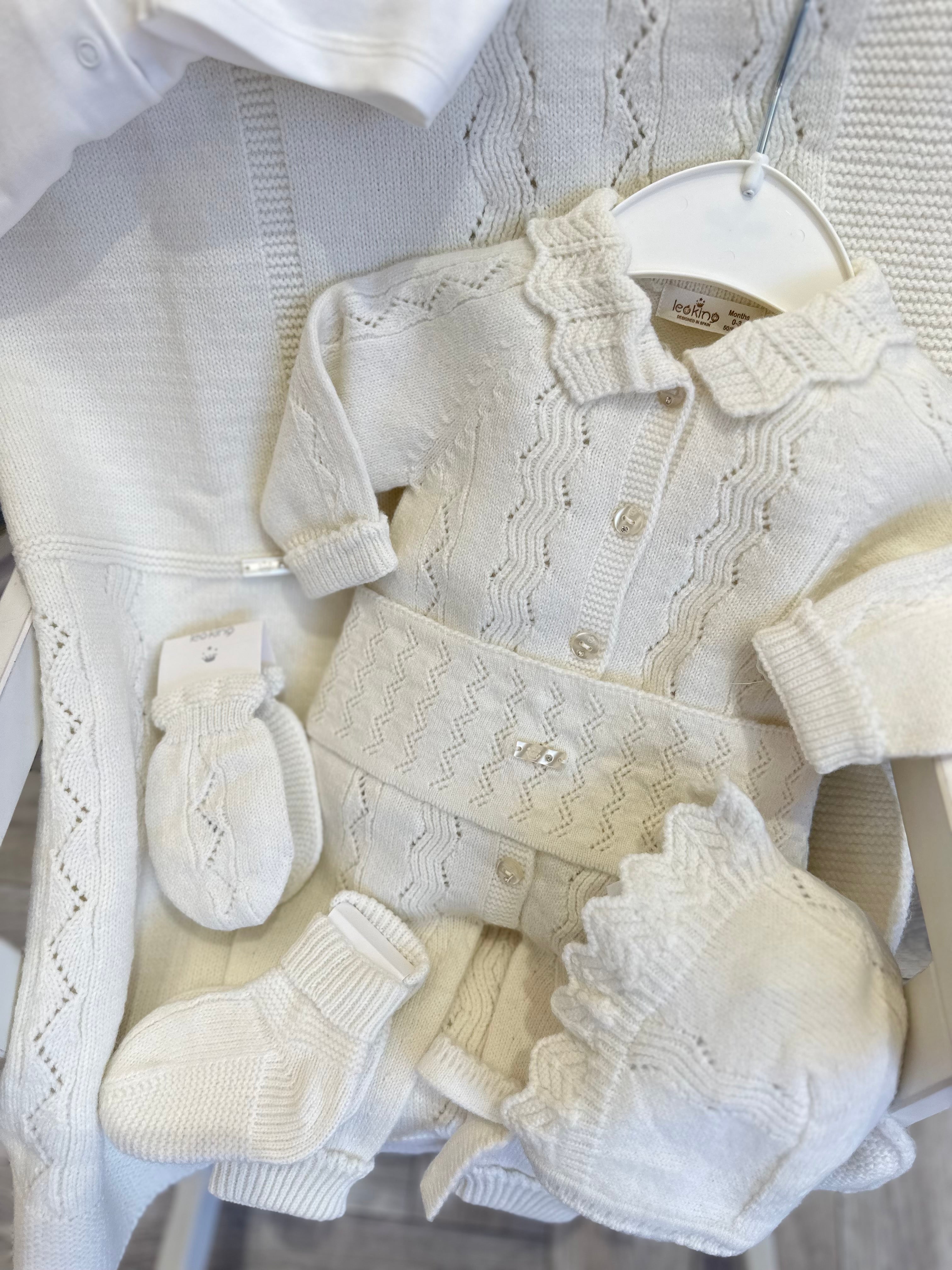 Leo king cream knit set
