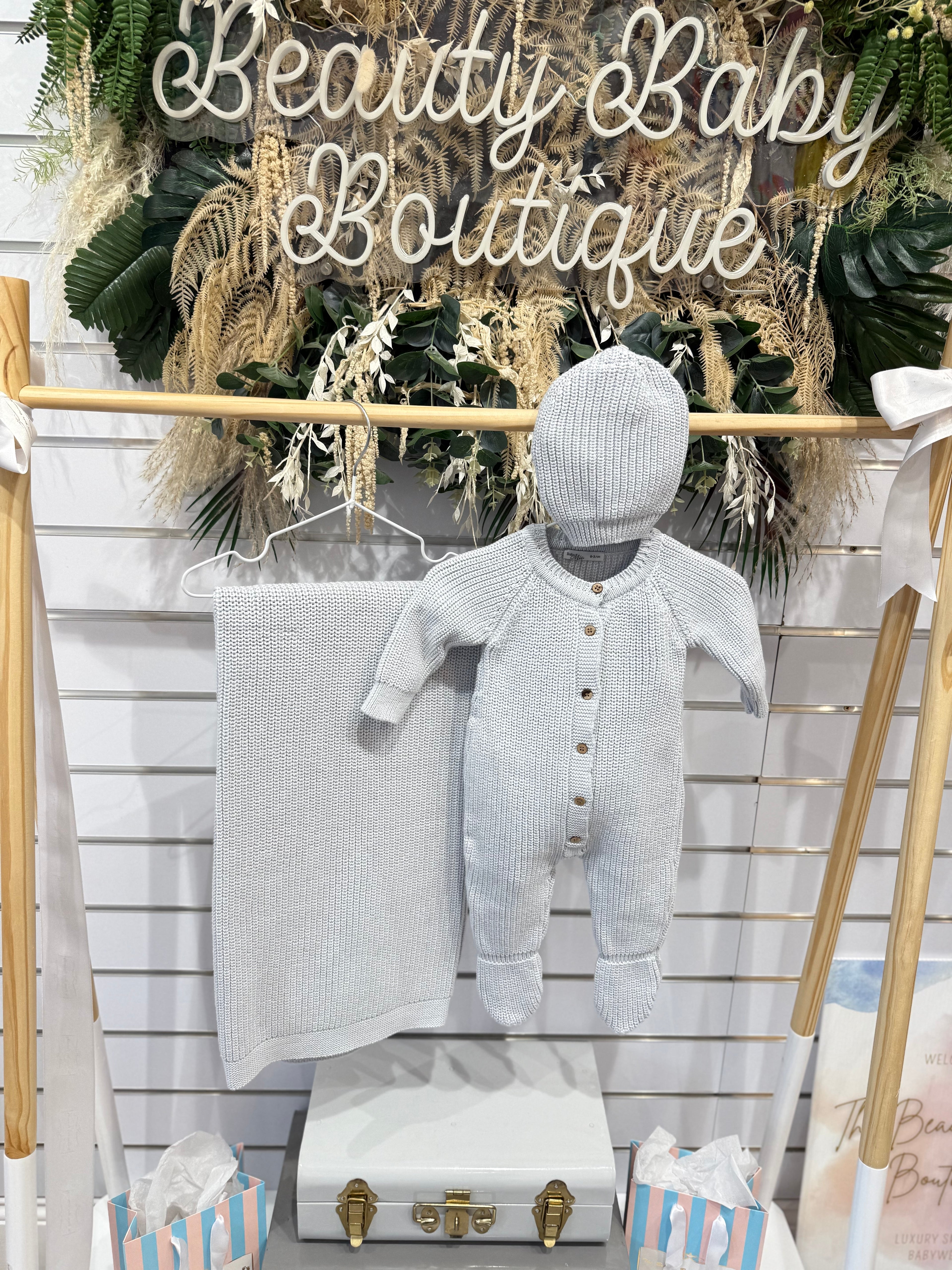Grey knit set