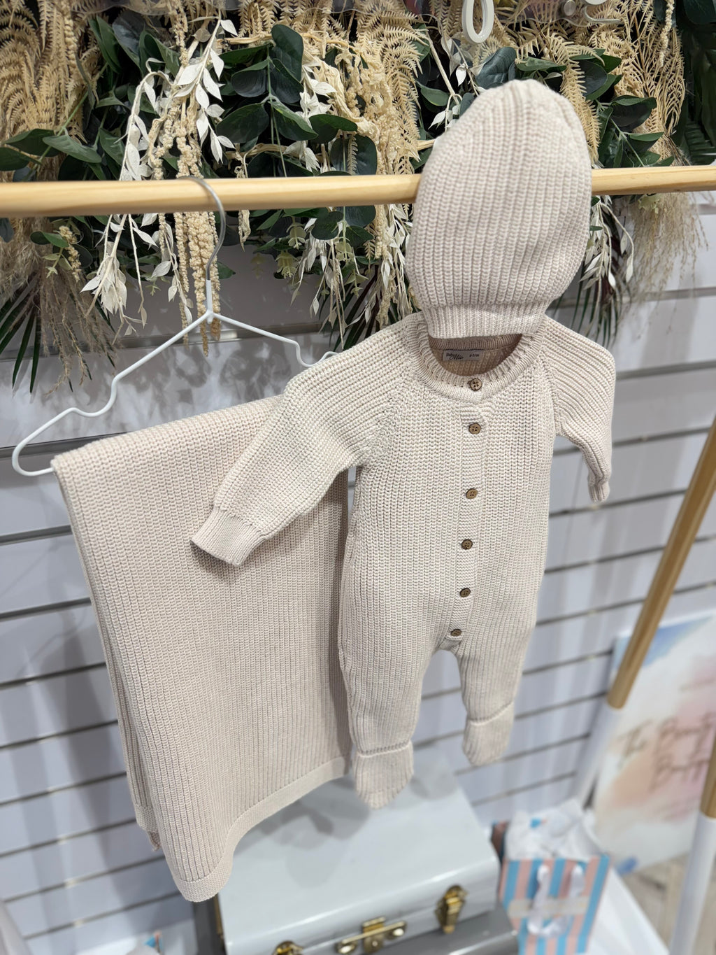 Beige knit set
