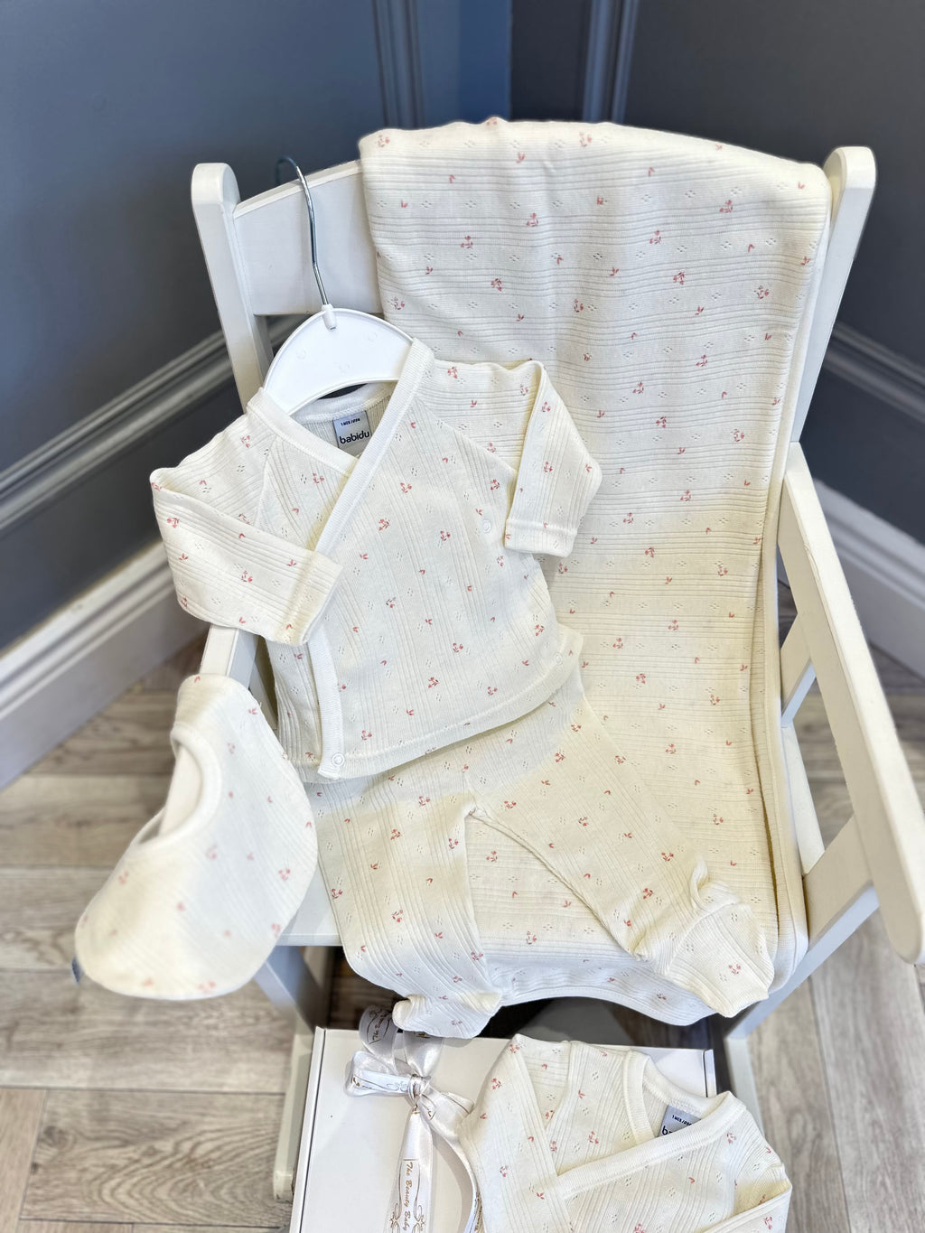 Babidu Ivory newborn set