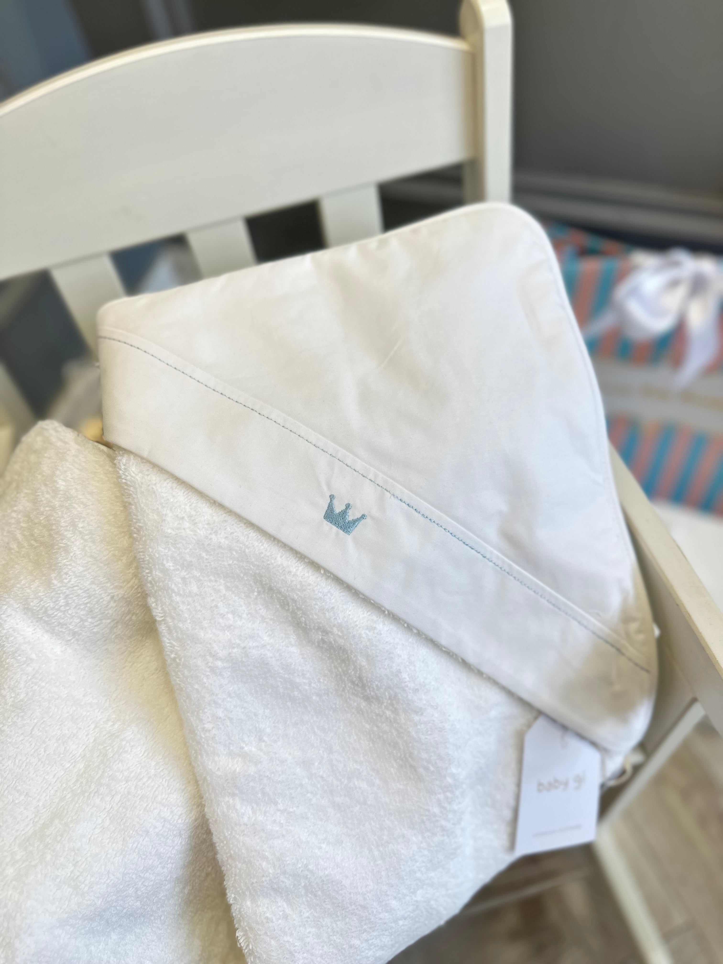 Baby Gi towel with blue crown