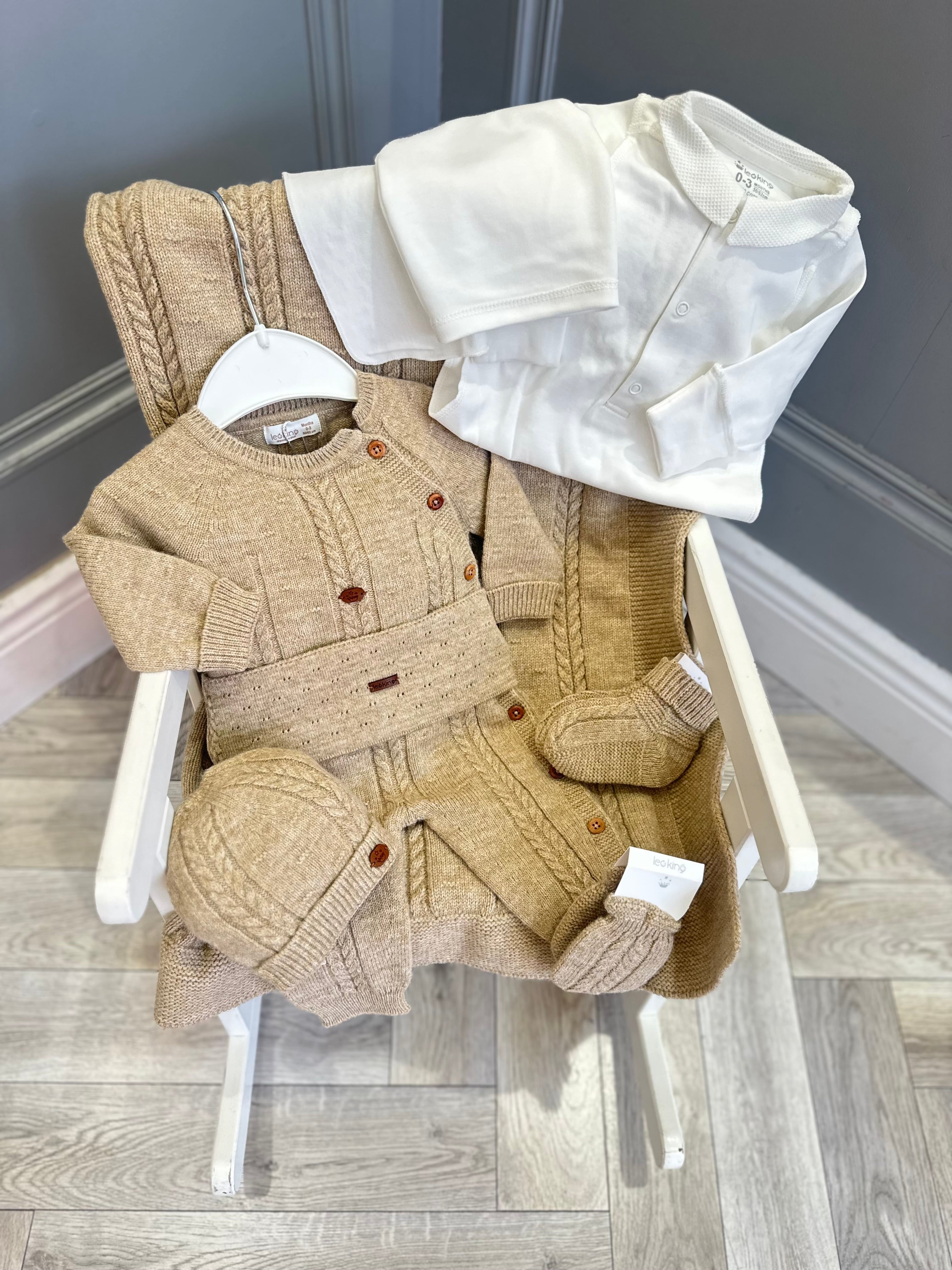 Leo King beige knit set