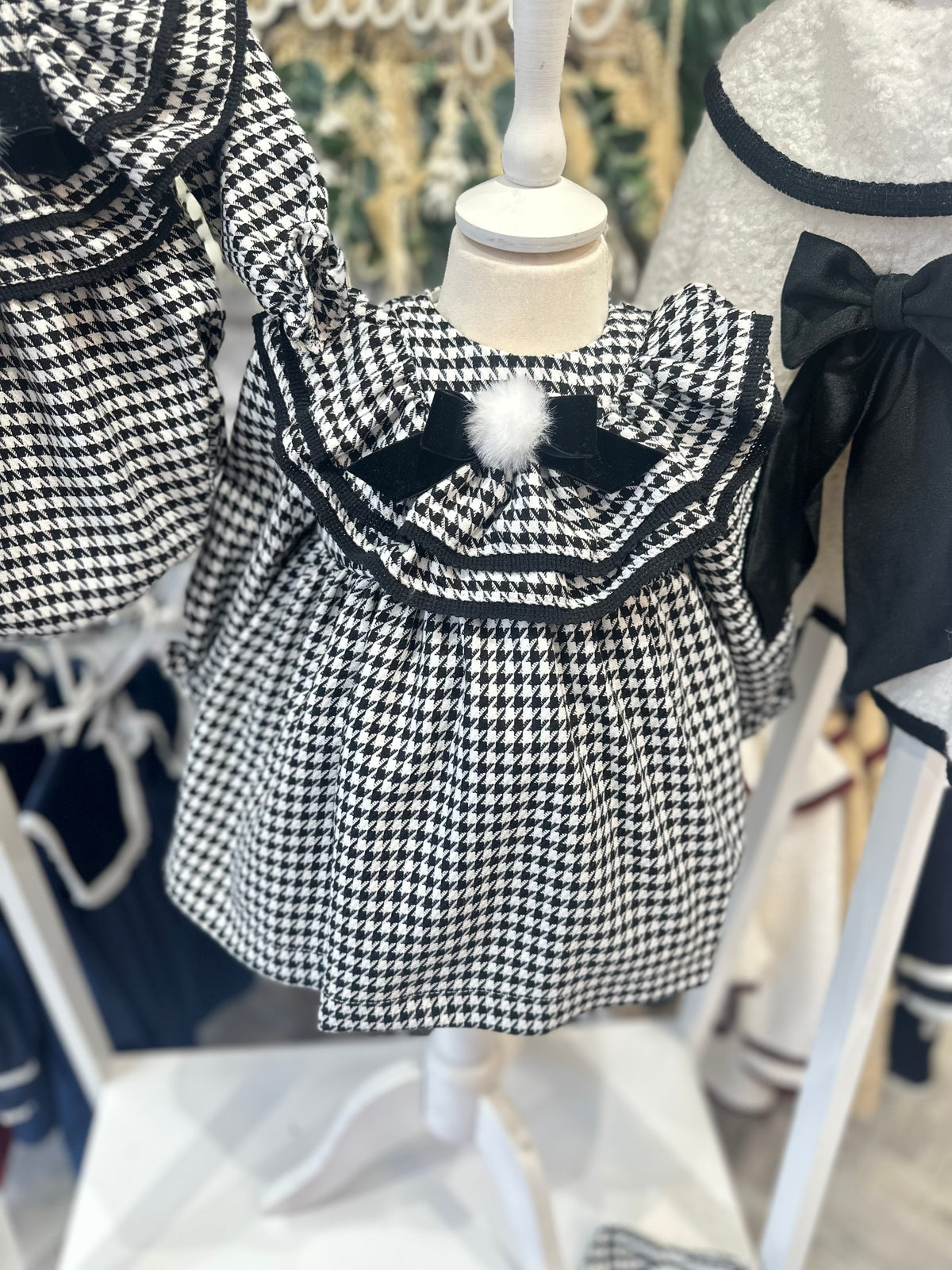 Be Chic black & white dress