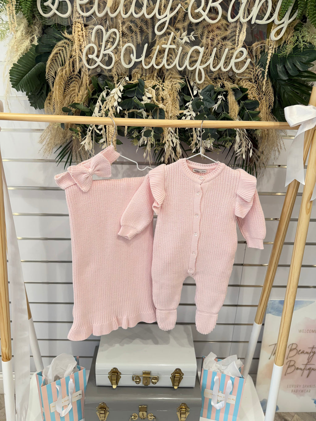 Girls baby pink knit set