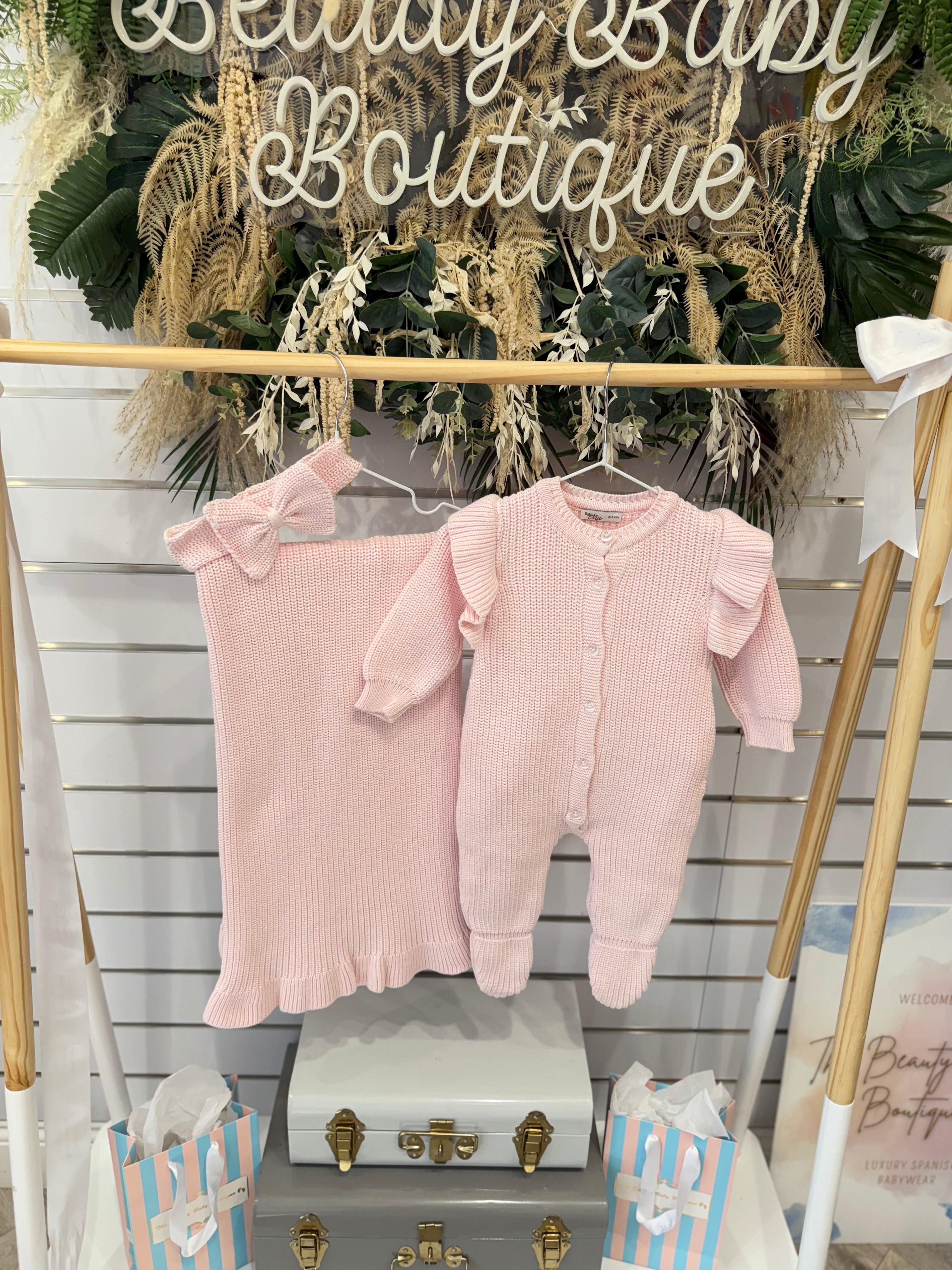 Girls baby pink knit set