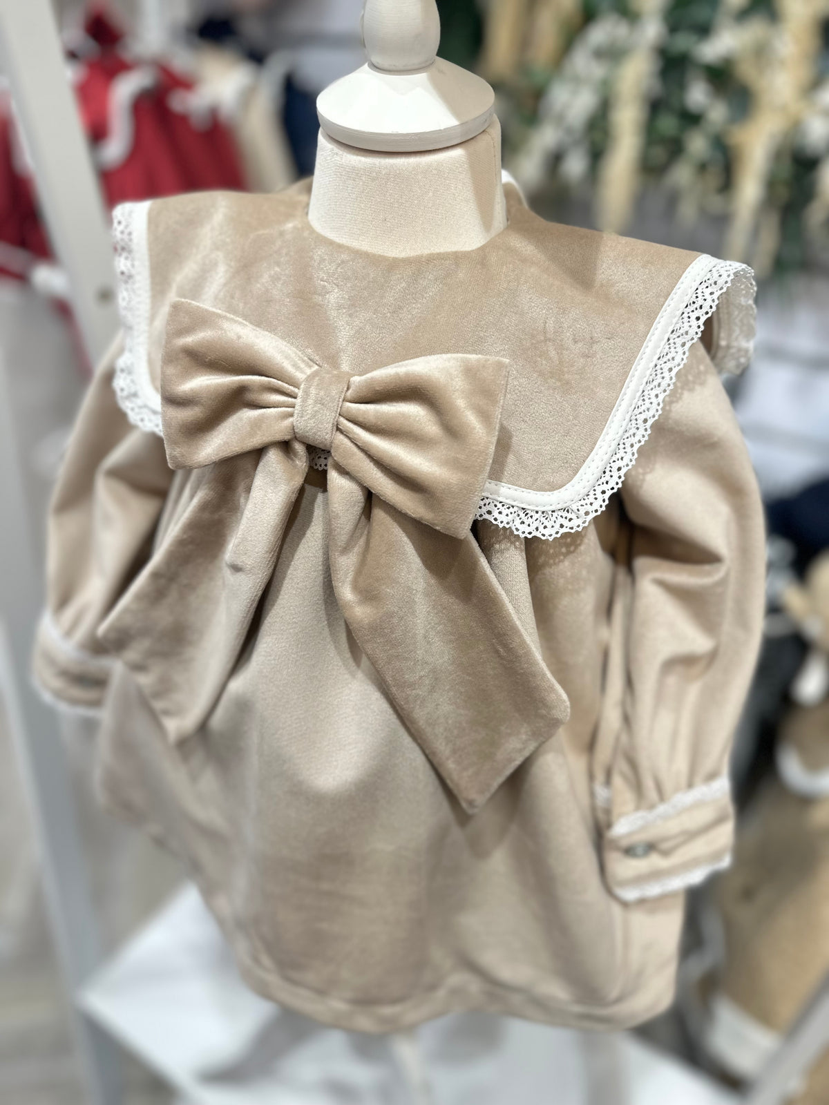 Be Chic beige velour dress