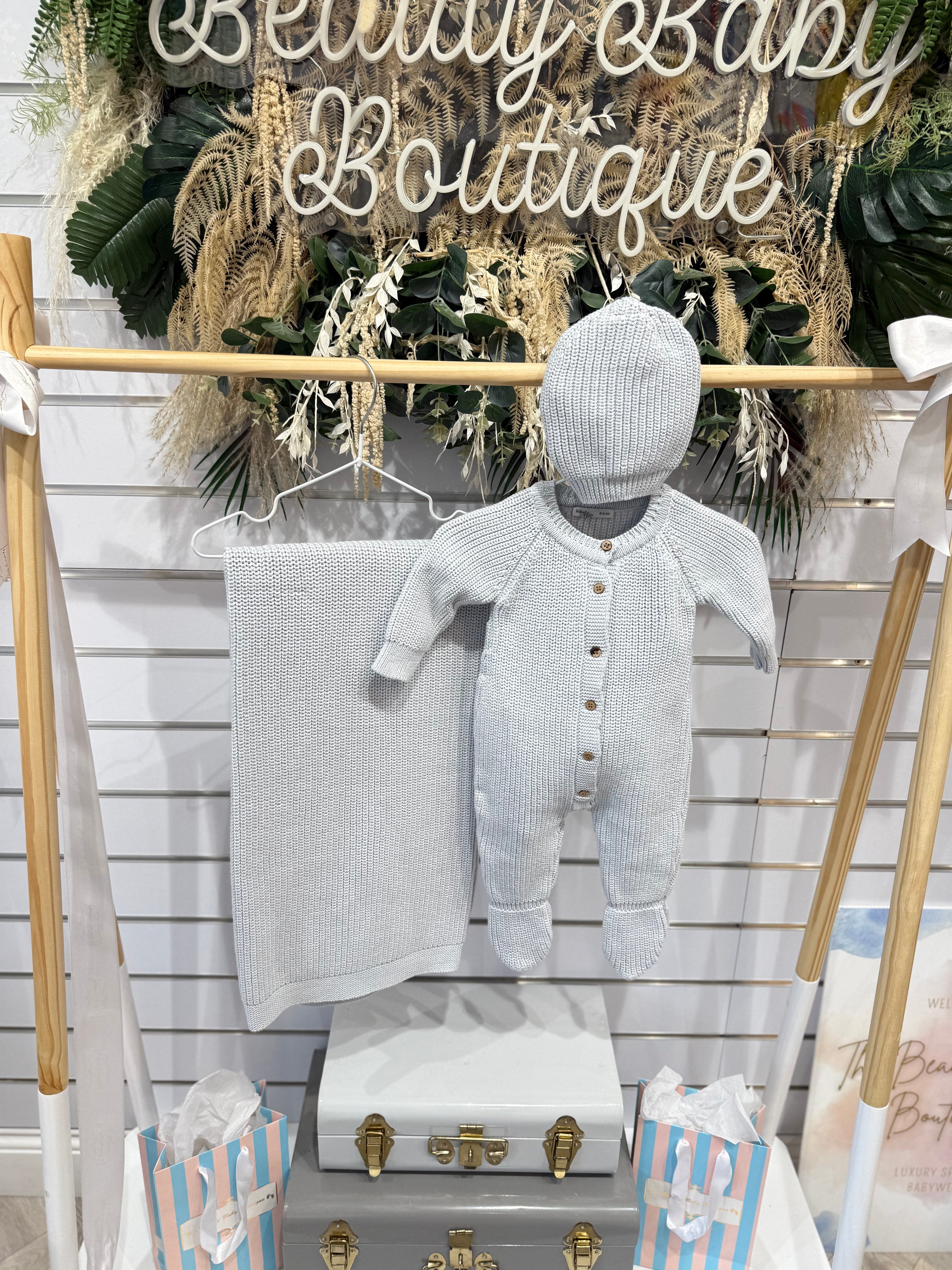 Grey knit set