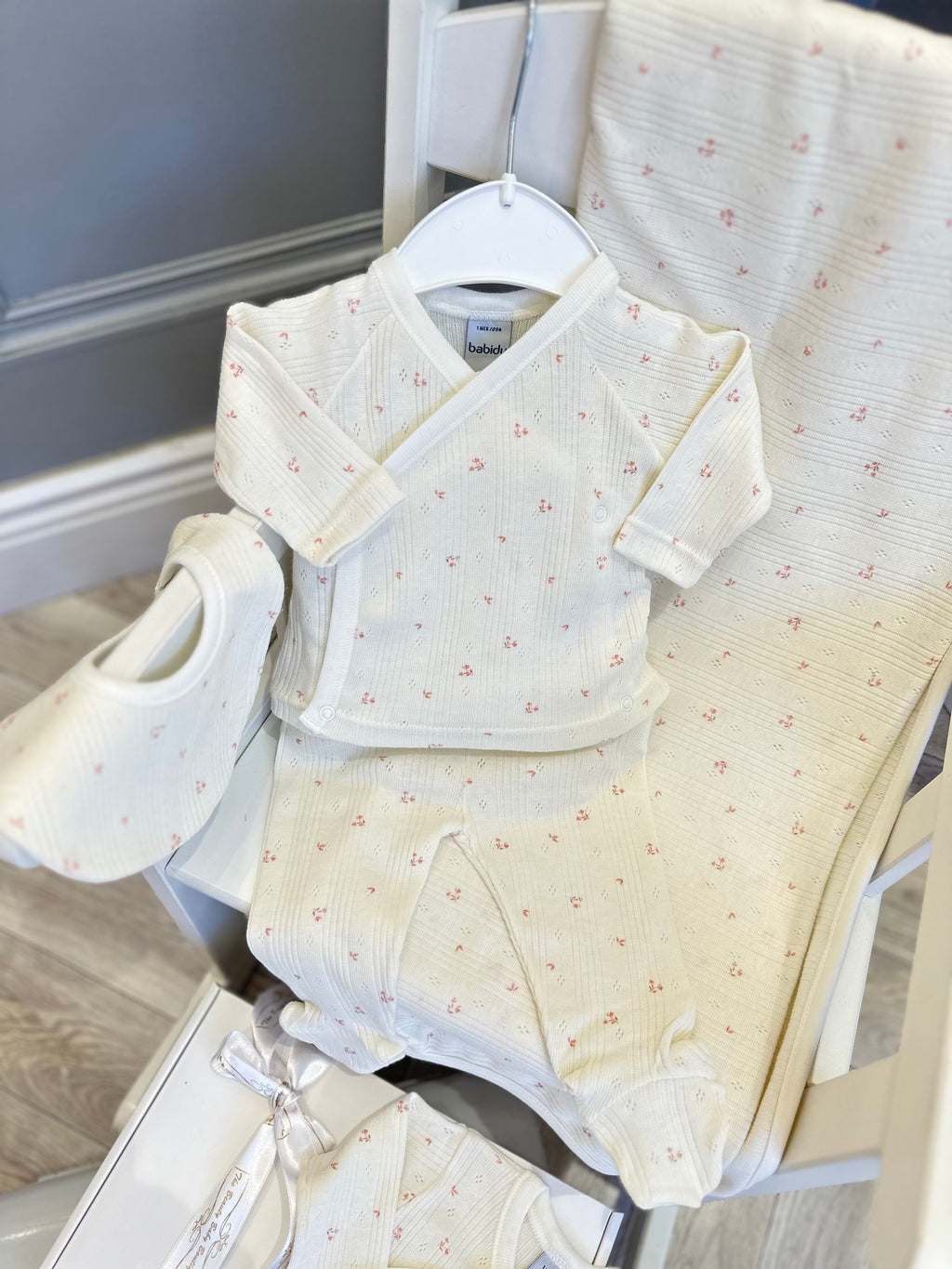 Babidu Ivory newborn set
