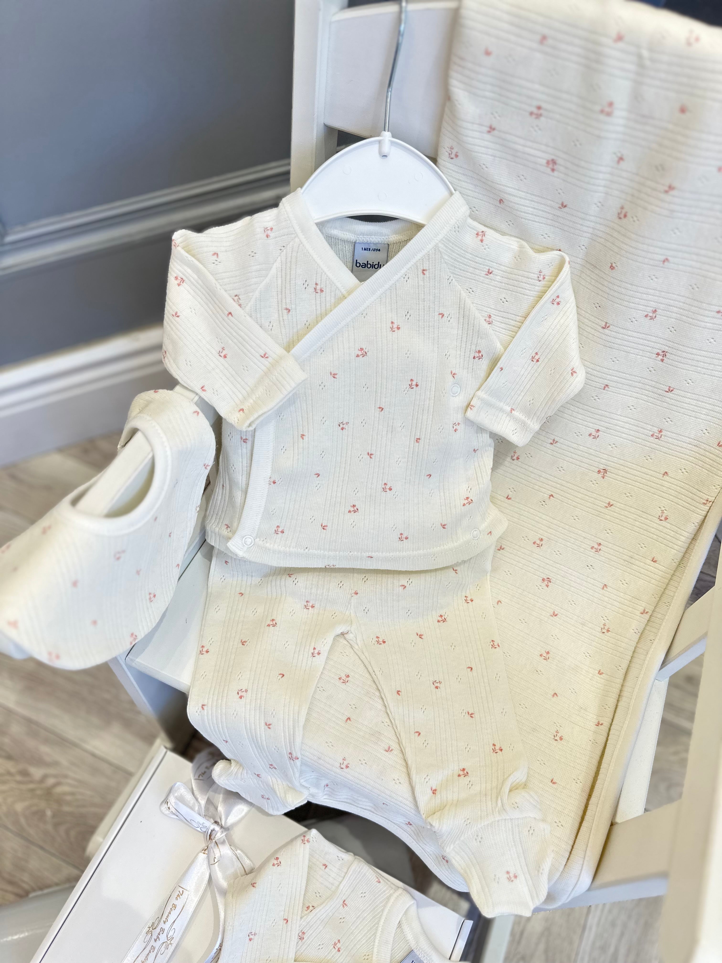 Babidu Ivory newborn set
