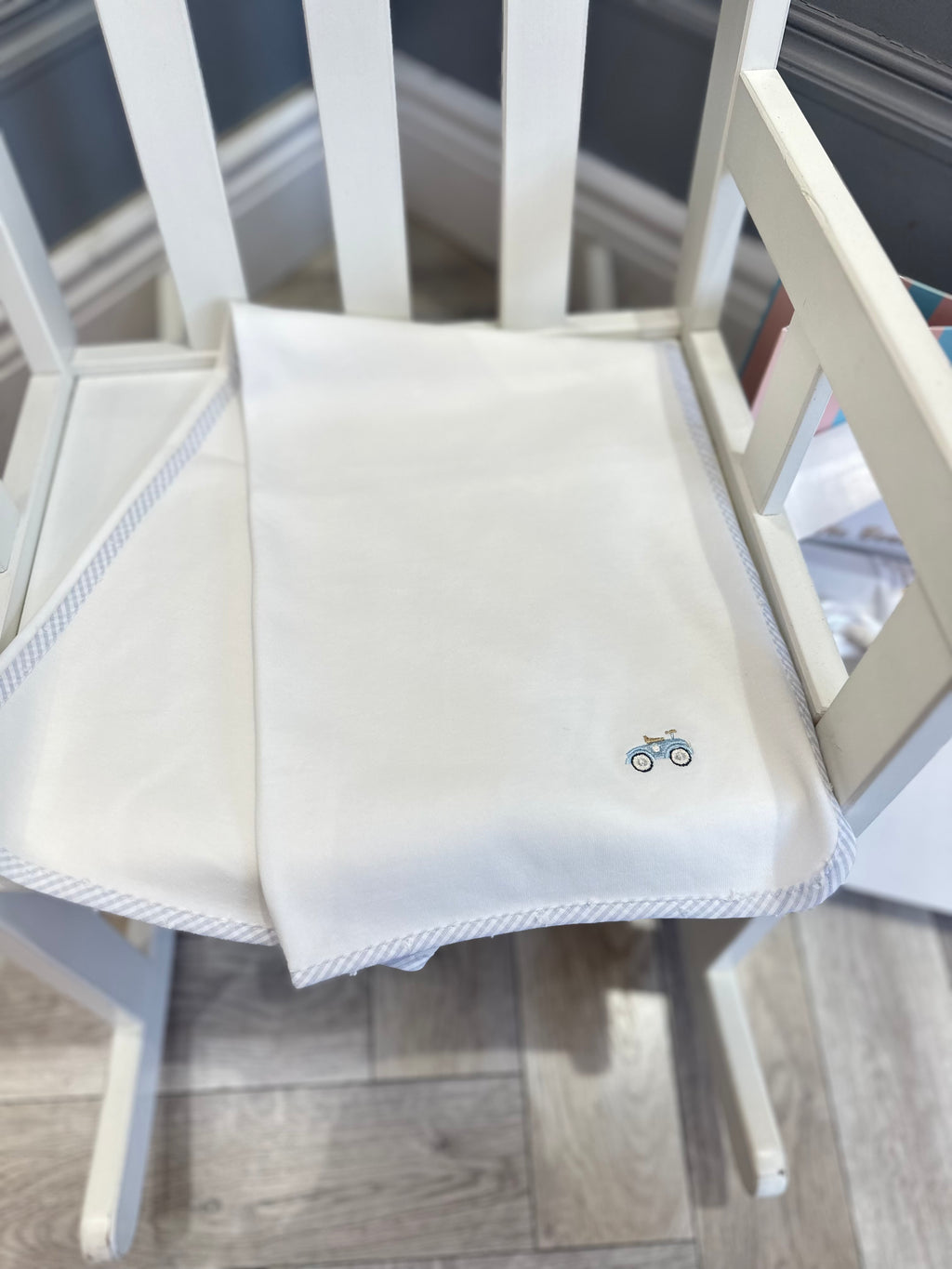 Baby Gi white wrap with bike