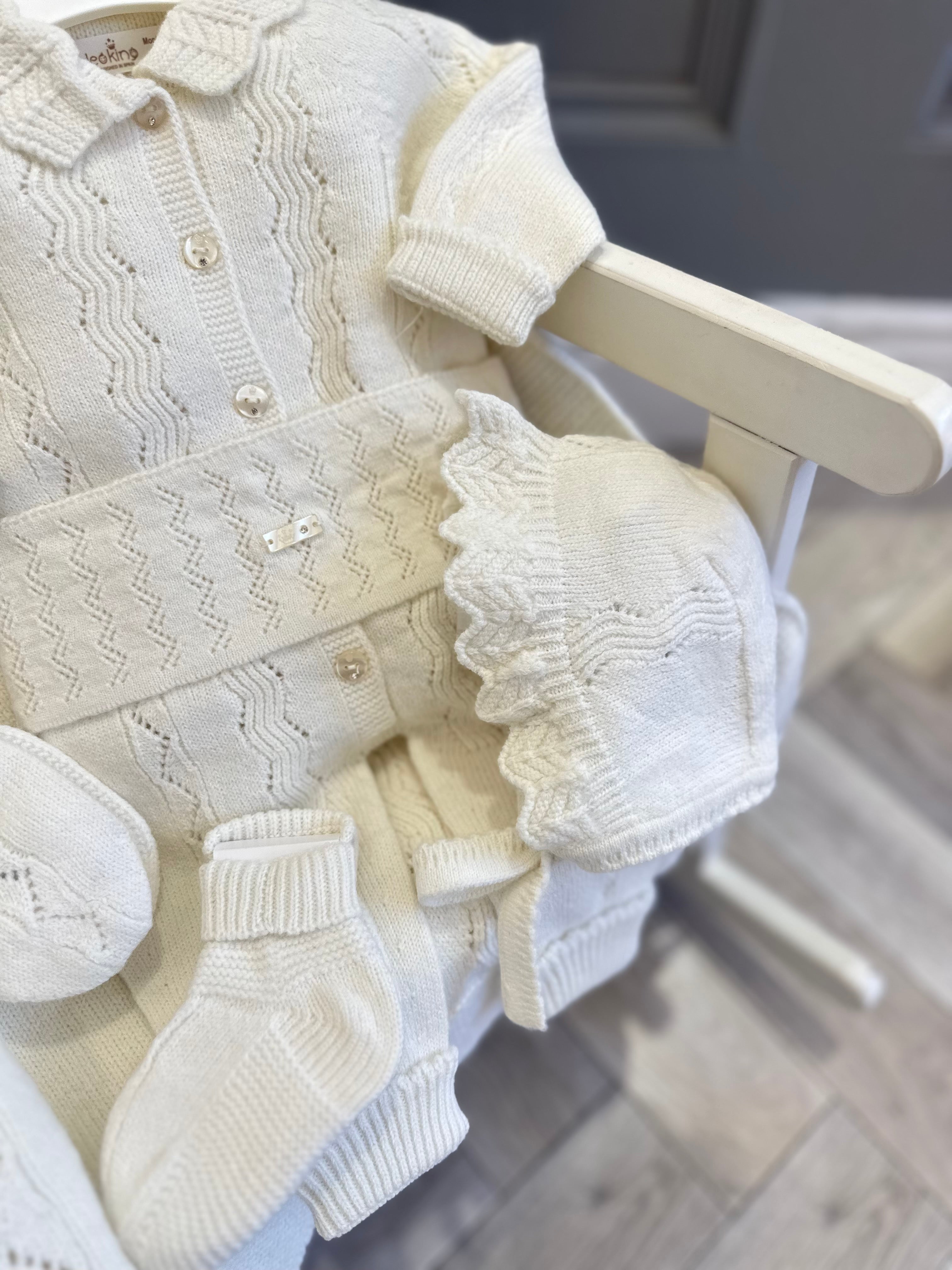 Leo king cream knit set