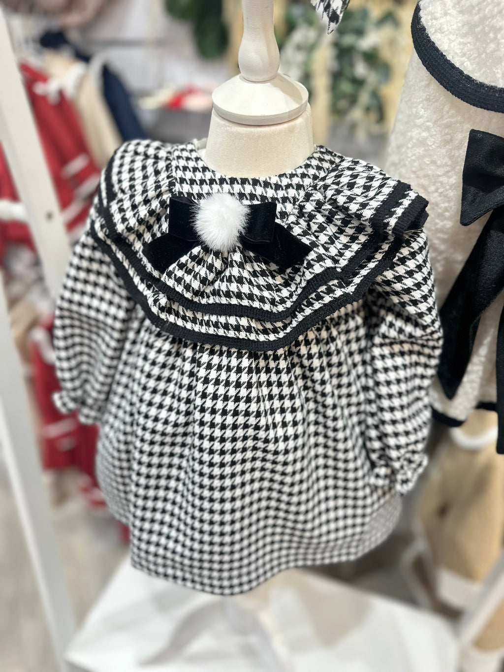 Be Chic black & white dress