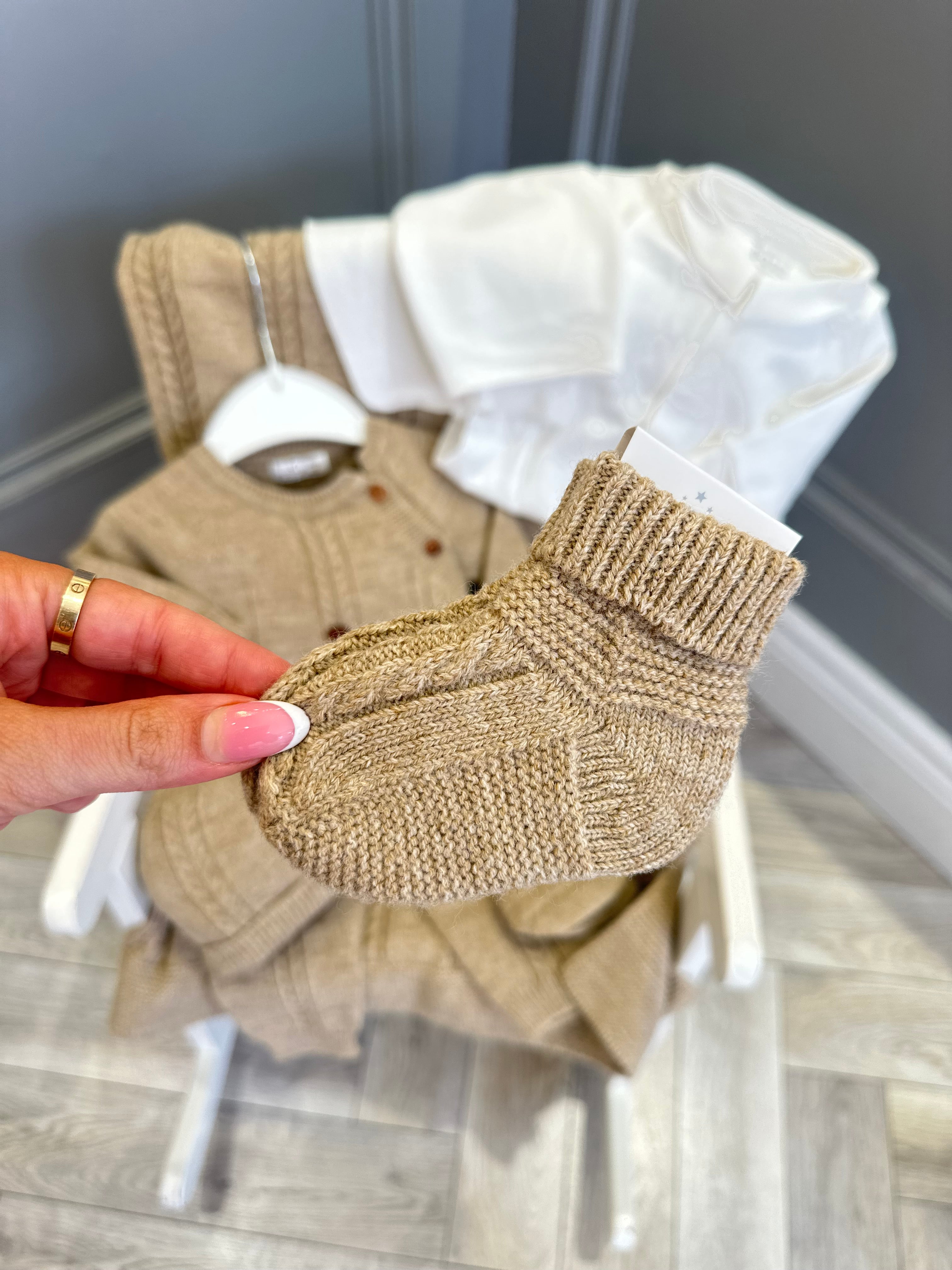 Leo King beige knit set