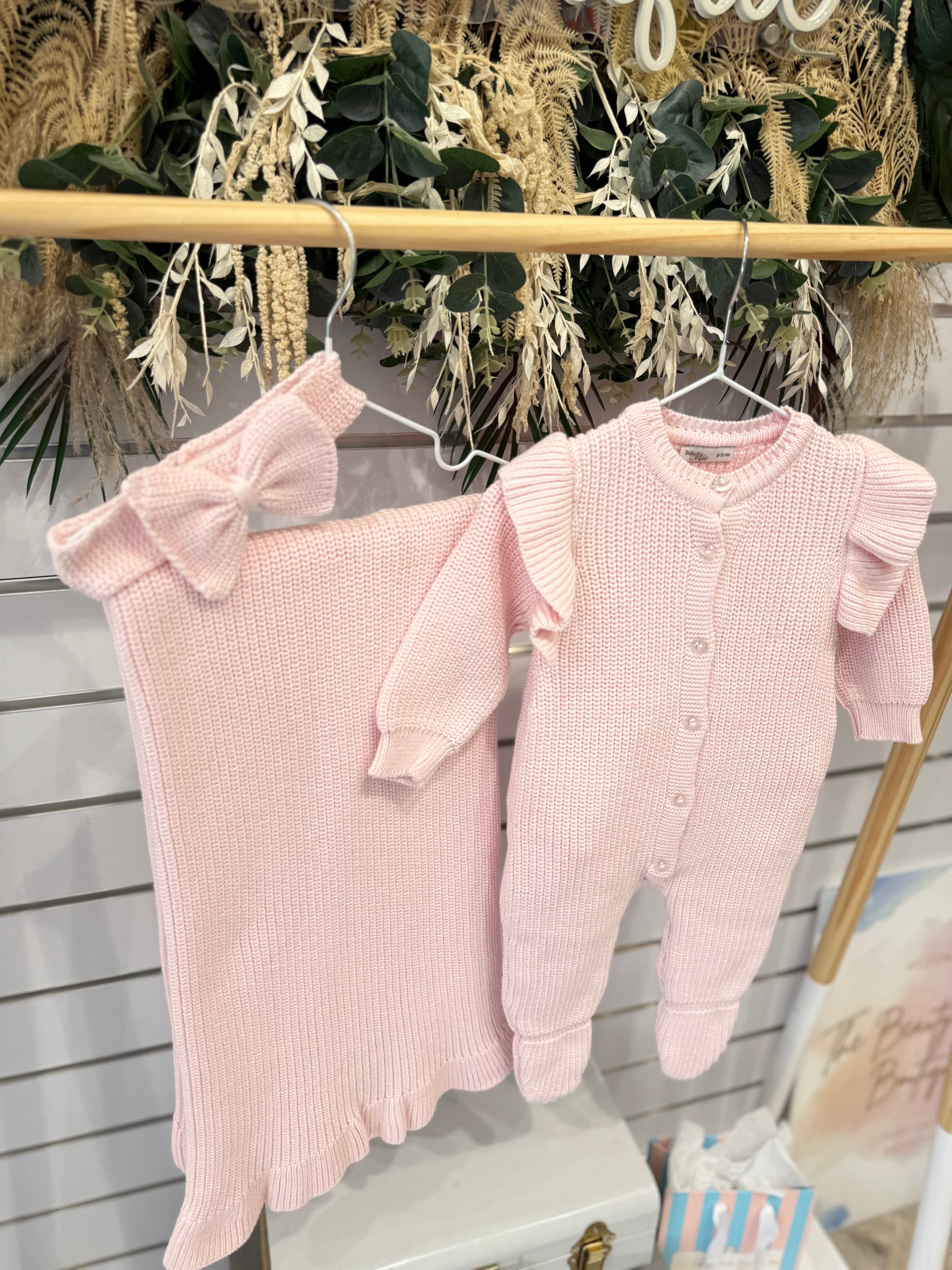 Girls baby pink knit set