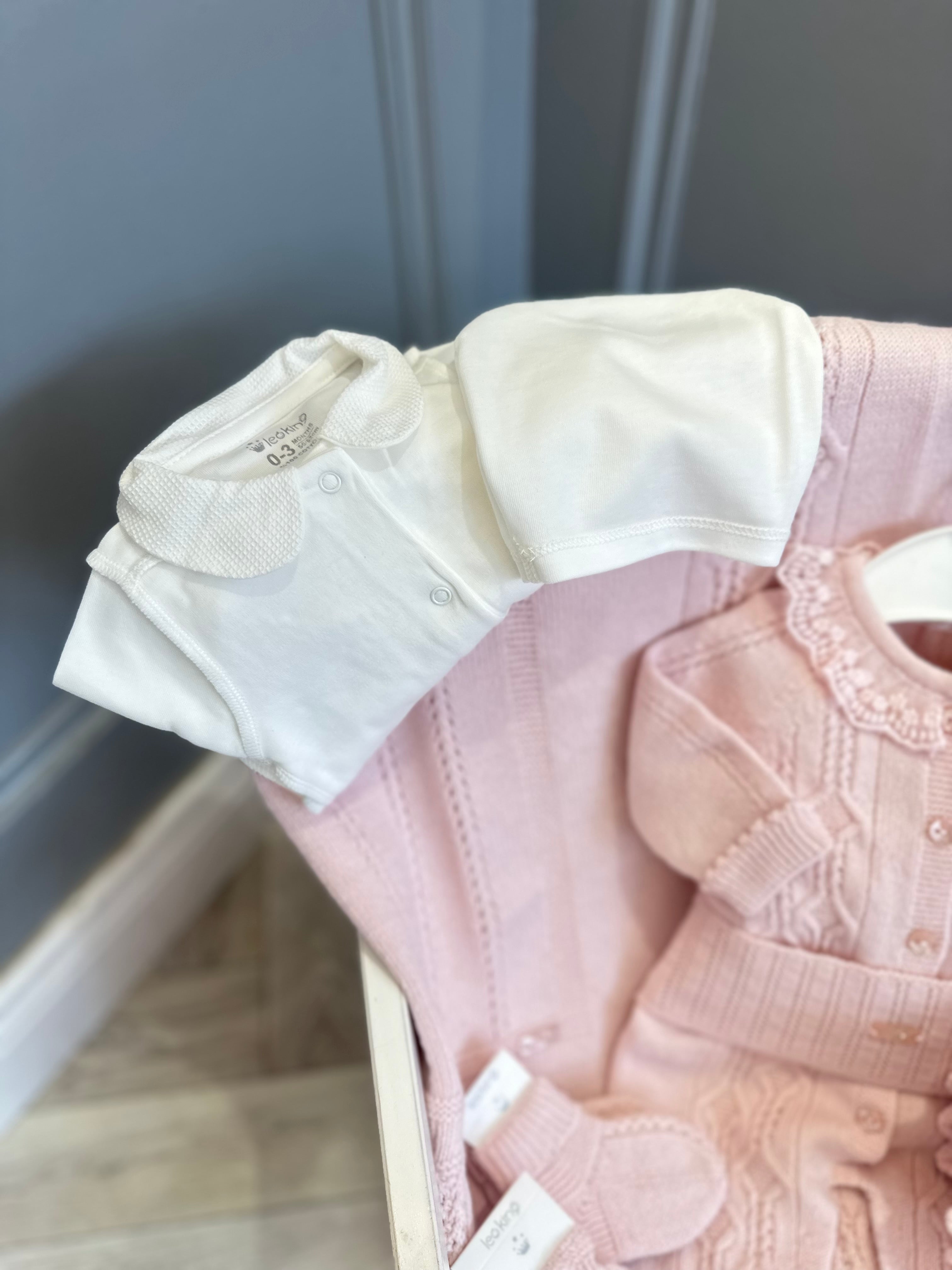 Leo king pink knit set