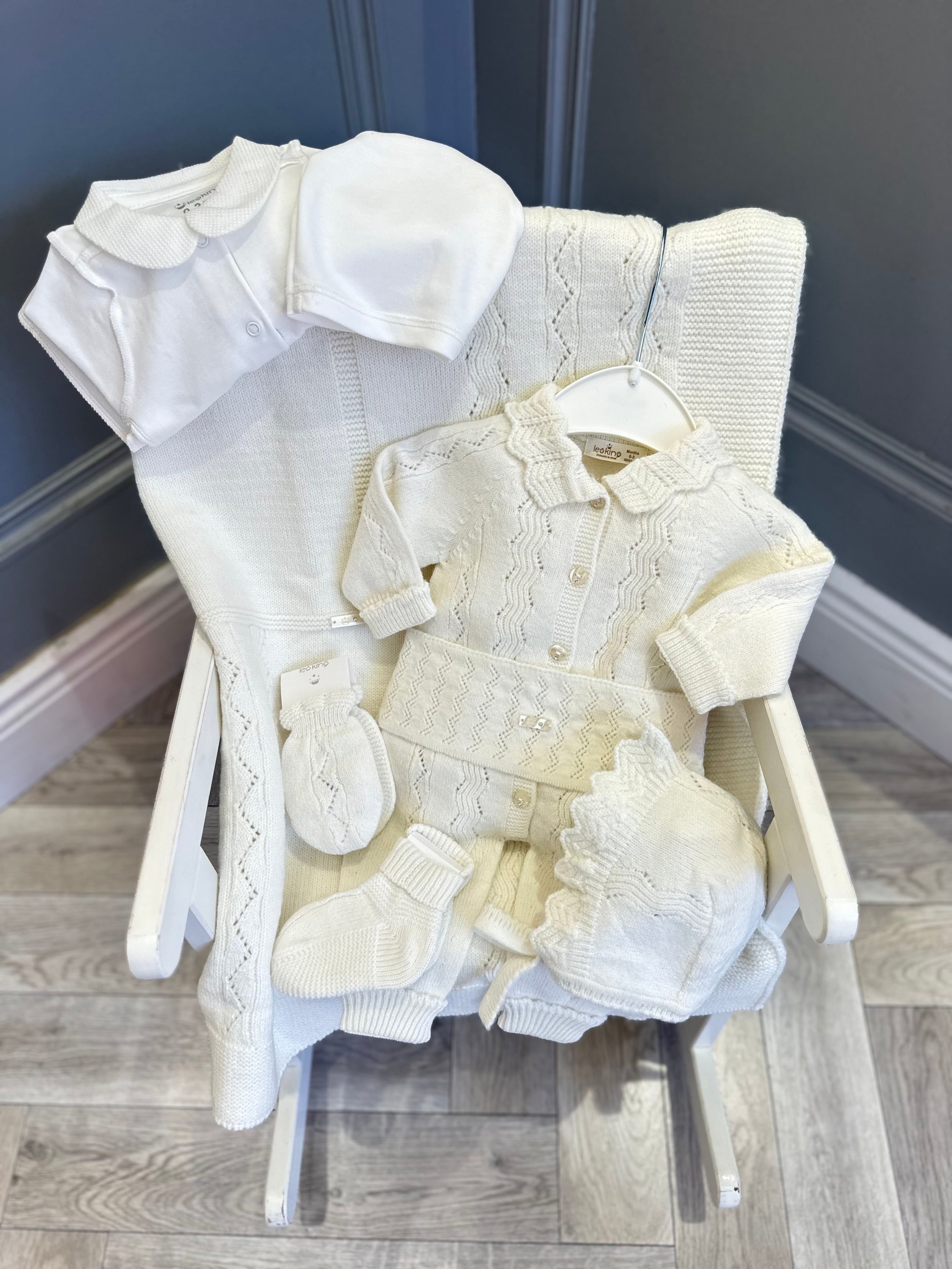 Leo king cream knit set