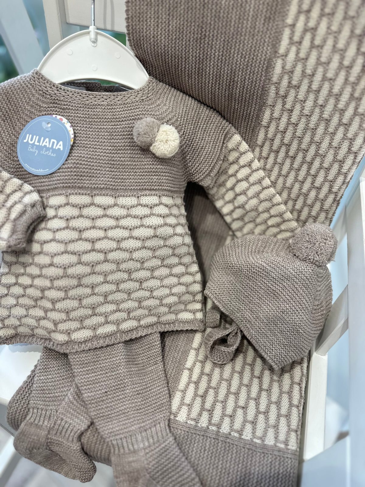 Juliana beige knitted trouser set